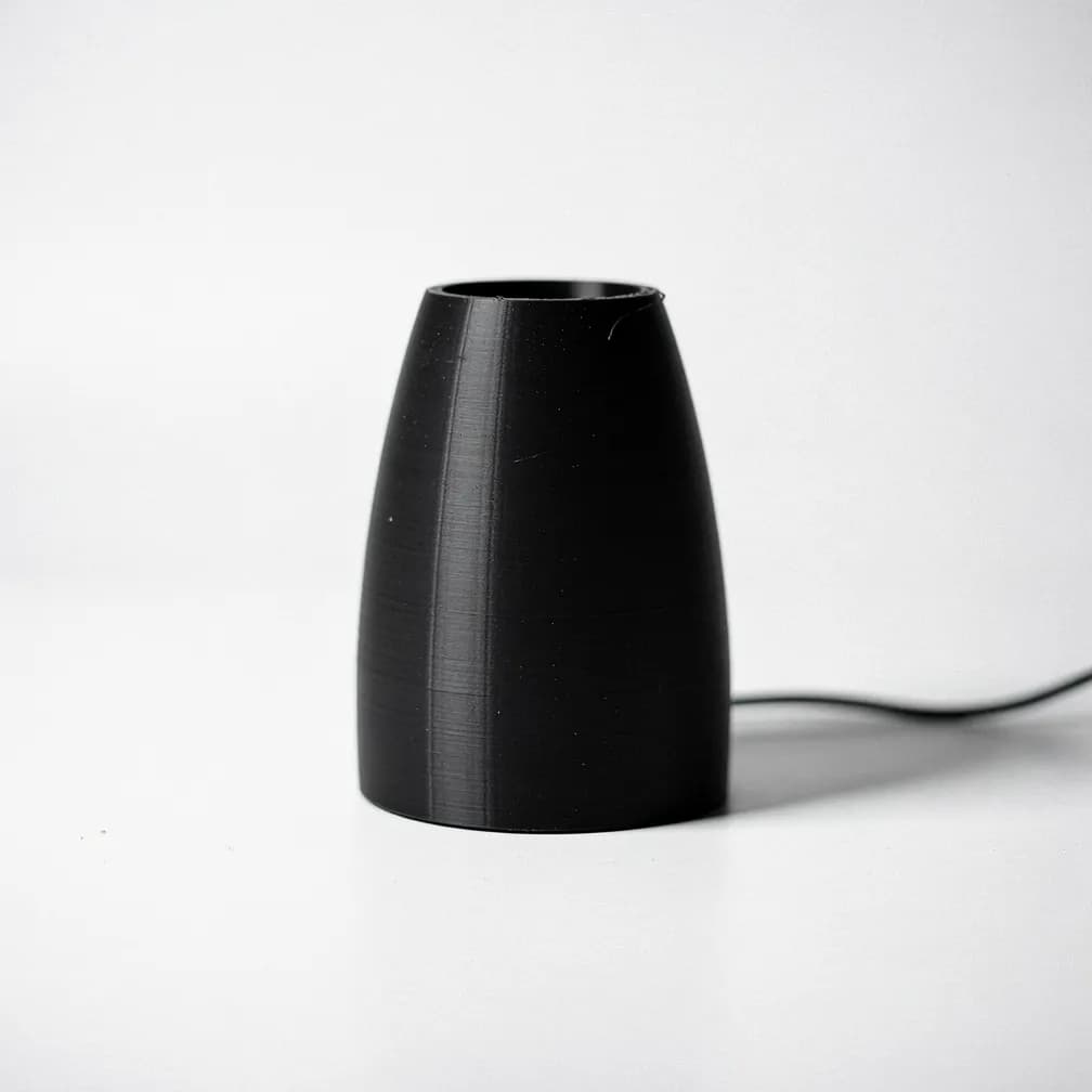 Prototype de luminaire — noir