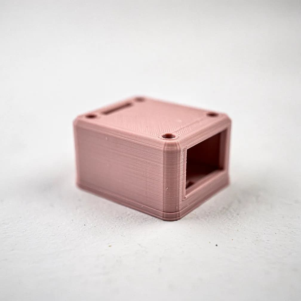 Prototype de boîtier — rose poudré
