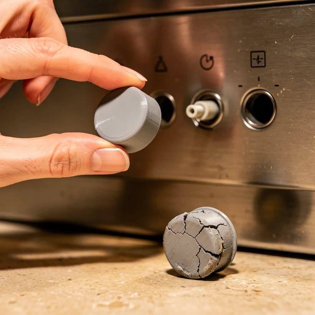 Bouton de hotte cassé : le remplacer par la bonne pièce, ou la refaire